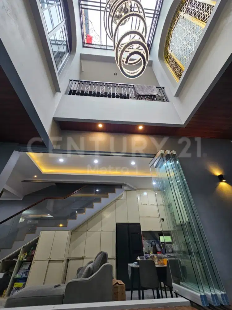 Dijual Rumah Mewah Cantik Di Cluster Lavesh Harapan Indah Bekasi