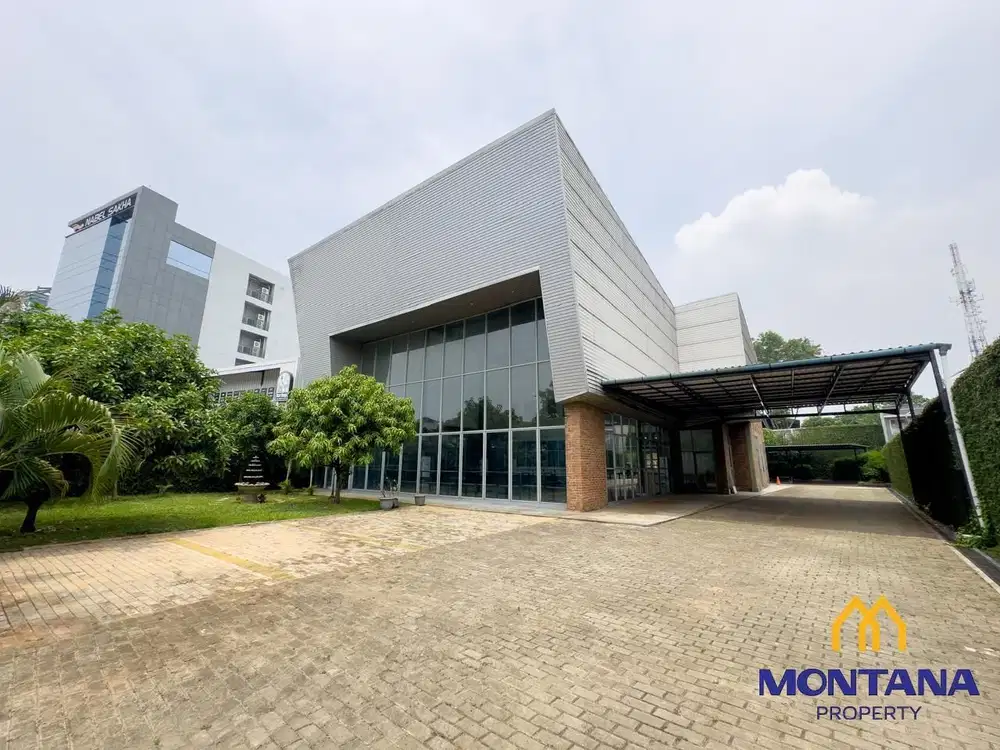 Dijual GEDUNG ex Showroom di jalan boulevard Scientia