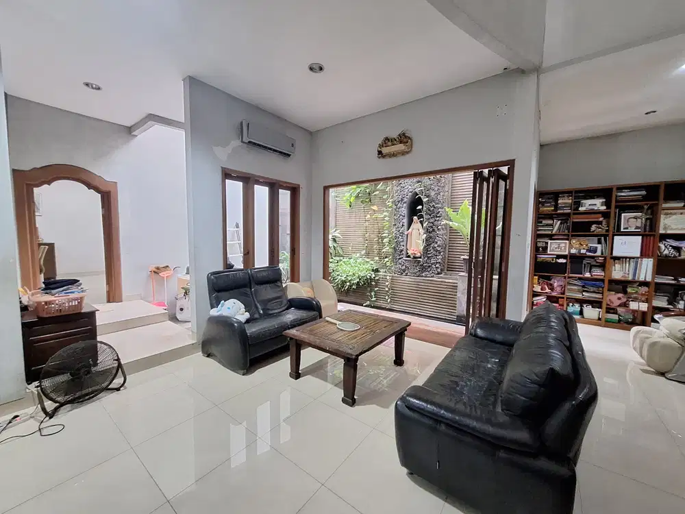 Harga Murah Rumah Rapi 2 Lantai di Gading Residence Kelapa Gading