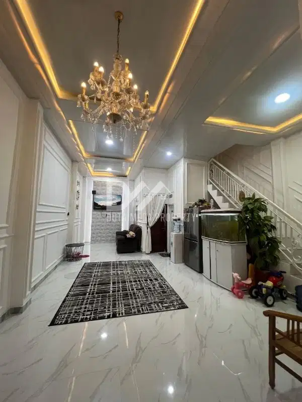 Rumah Dijual Murah kt. Cantik di Graha Raya Tangerang Selatan