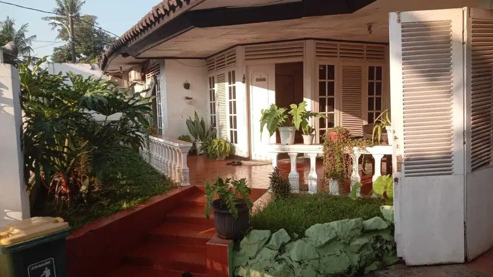 Dijual Rumah 1 LT.Dekat St.MRT Fatmawati Lebak Bulus