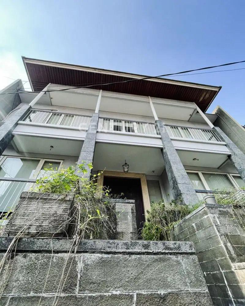 Rumah Siap Huni Di Menteng Dekat Dengan Sudirman!