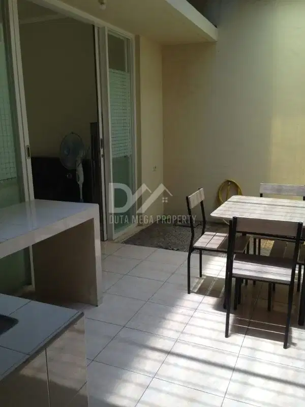 DIjual CEPAT Rumah tanah luas 2lantai di Graha Raya