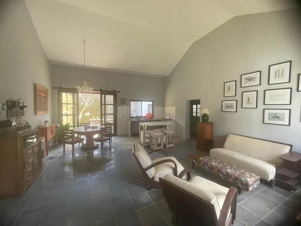 RZ.Miliki Investasi Villa Furnish Lokasi Strategis dekat TUGU Jogja