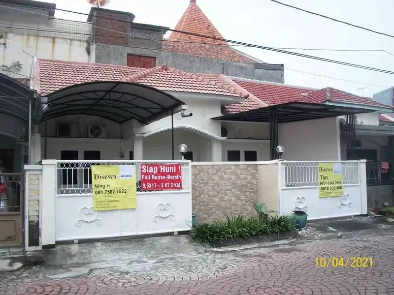 Rumah di Nirwana Eksekutif