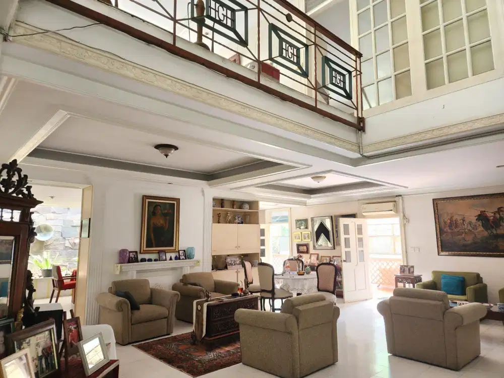 Dijual Rumah Pinggir Jalan Siap Huni di Kebayoran Baru Jakarta Selatan