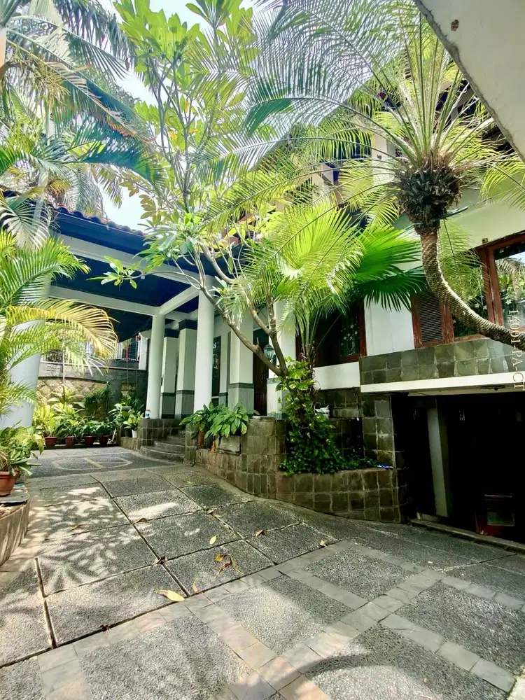 Dijual Rumah Kebayoran Baru Dekat SCBD ada Swimming Pool 215035