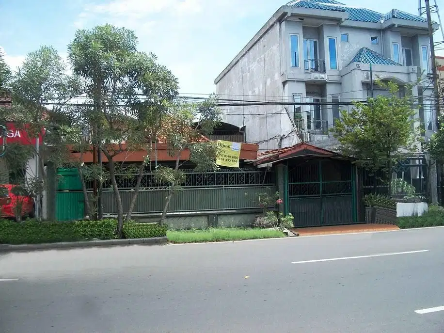 Rumah di Raya Perak Barat