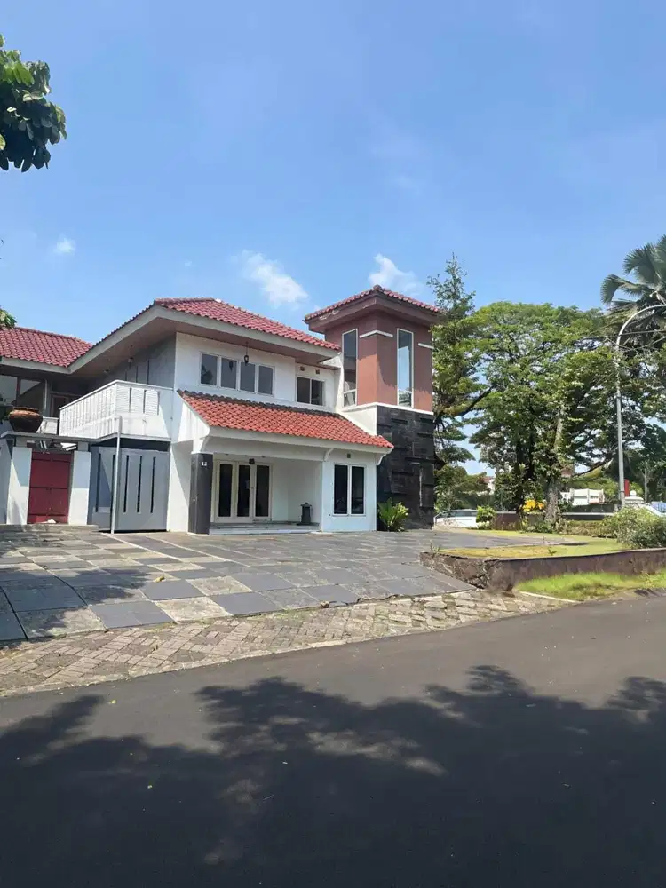 Rumah Mewah Siap Huni di Taman Giri Loka BSD Dekat Tol dan Sekolah