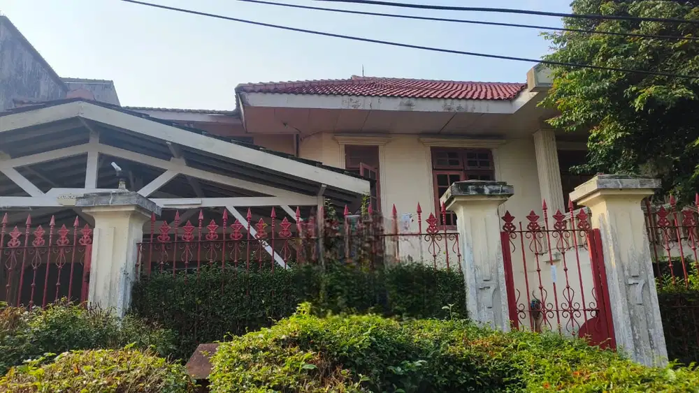 Rumah dijual  - Cinere Hunian nyaman, aman & asri