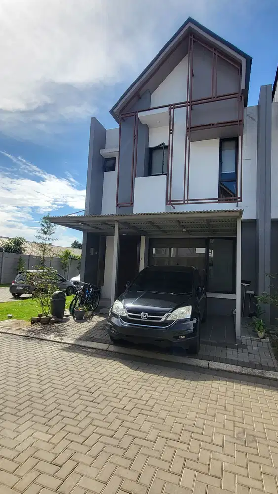 Rumah 2 Lantai Siap Huni di BSD Dekat Pusat Kota