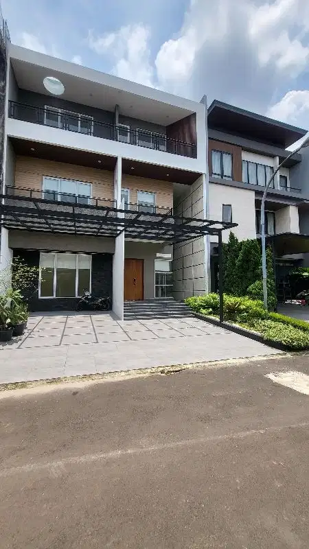 Rumah baru mewah siap huni di Alam Sutera Onix
