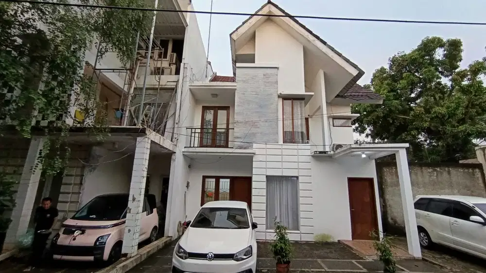 Dijual Rumah 2 Lantai Asri dan Nyaman Lokasi Strategis di Jagakarsa