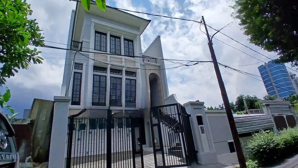 Rumah Bagus desain kekinian, Cakep, Strategis, Murah di Jak Sel