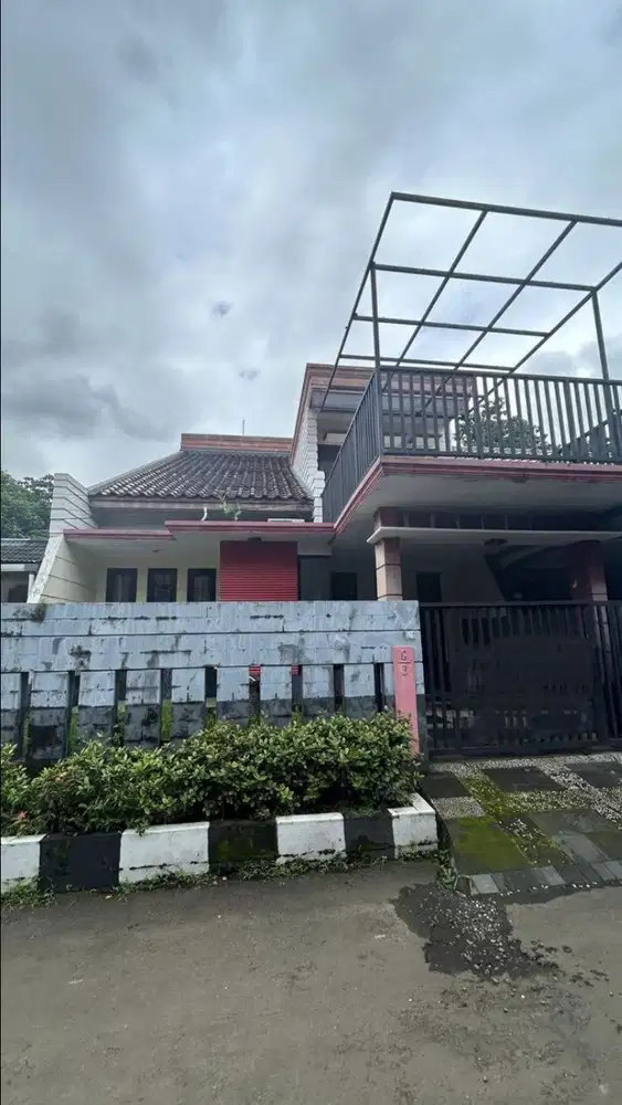 Rumah cantik Dijual 3 Lantai Lokasi Strategis di Bogor, Jawa Barat