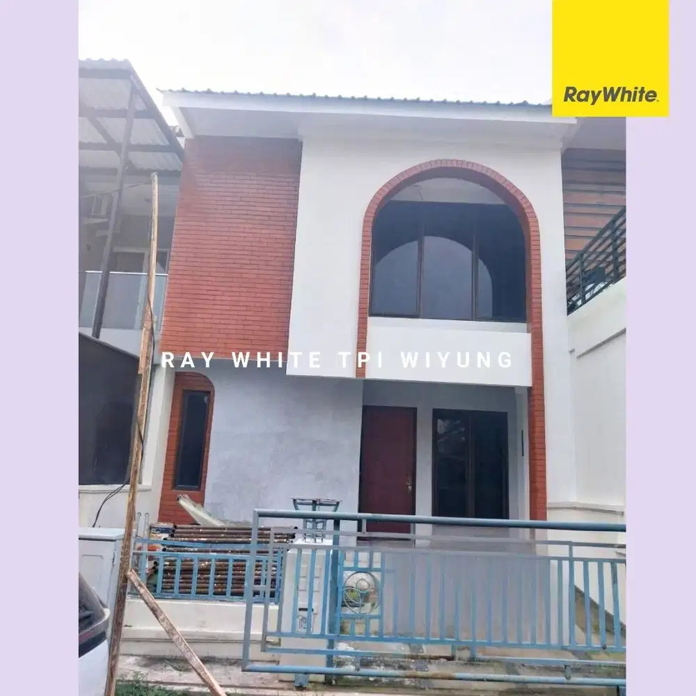 Dijual rumah taman puspa raya surabaya