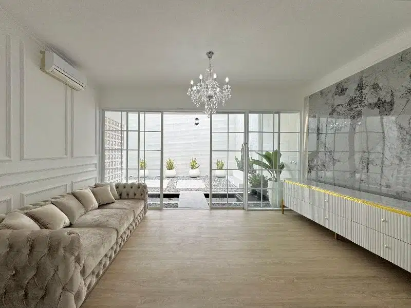 Rumah Mewah Siap Huni di Delatinos BSD Dekat Tol