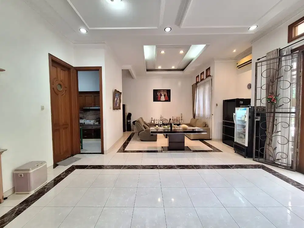 Harga Murah Rumah Rapi Dan Siap Huni 2 Lantai Di Kelapa Gading