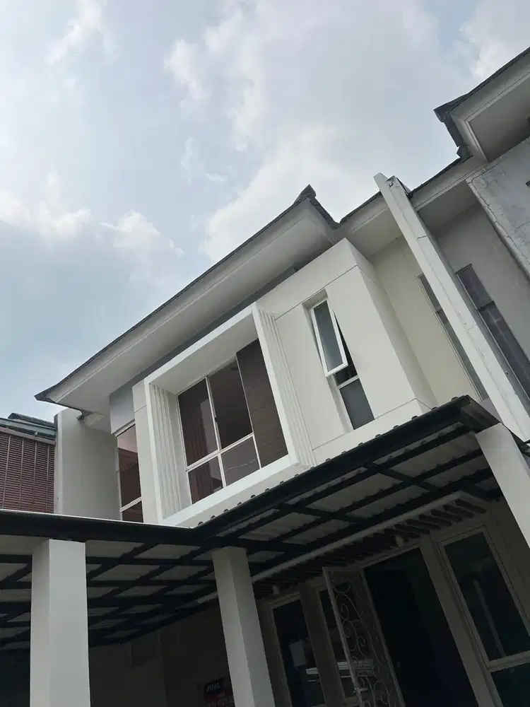 Rumah Standar Rapih Baru Cat Ulang The Green BSD city