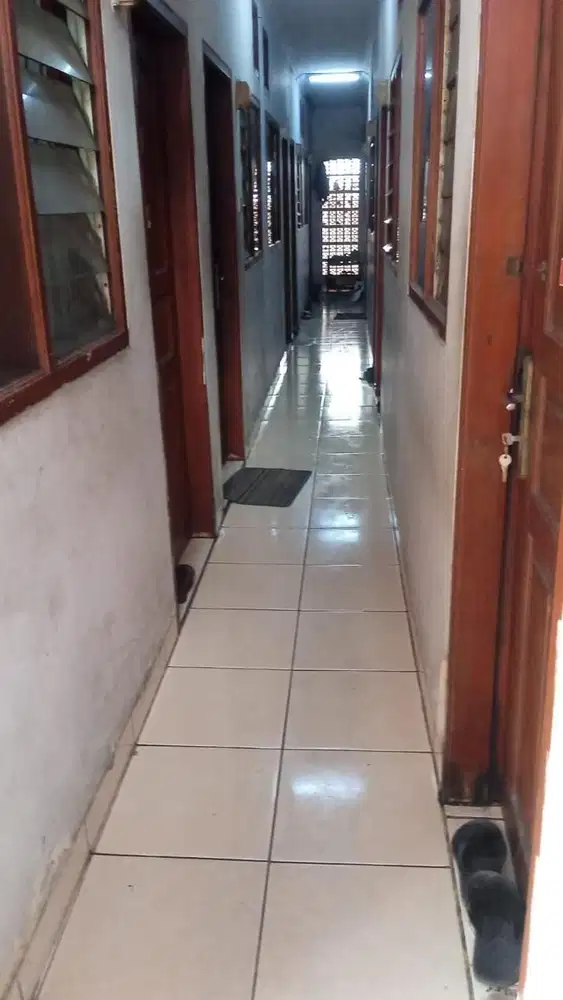 Dijual Rumah di jalan raya Kapuk,hitung tanah saja.