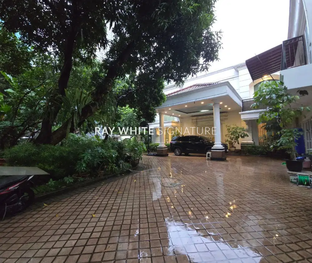Dijual Rumah Mewah Area Prime Lokasi Tenang di Jl Karang Asem Kuningan