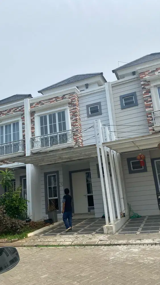 Rumah Desain Elegan, Lingkungan Nyaman Dan Asri