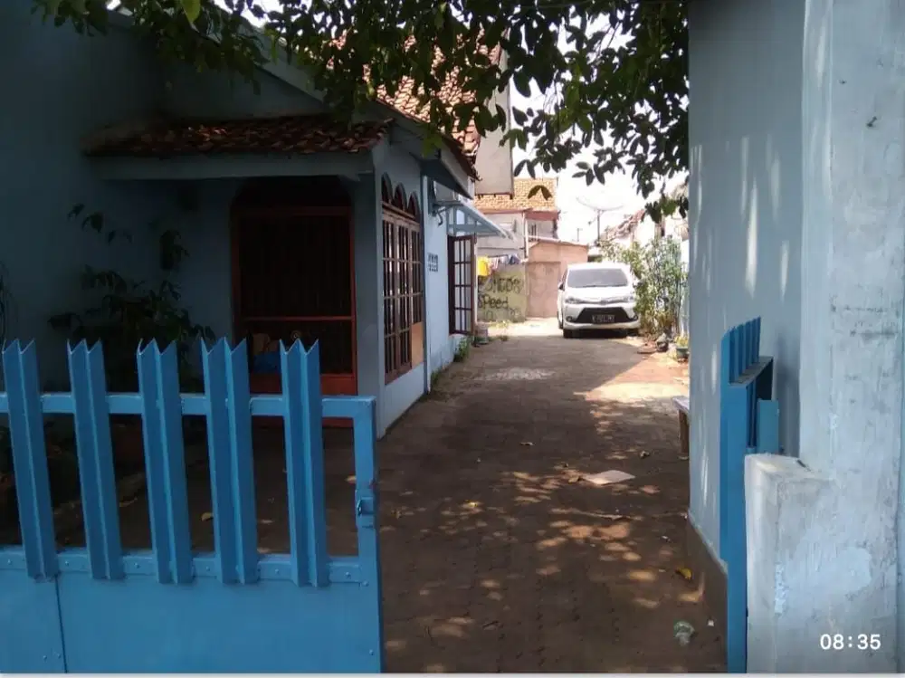 Tanah dan 6 Rumah Kontrakan Halaman Luas Di Daerah Strategis Kby Lama