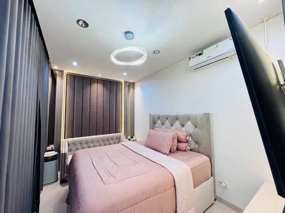 Rumah Mewah Siap Huni di Graha Natura Sambikerep