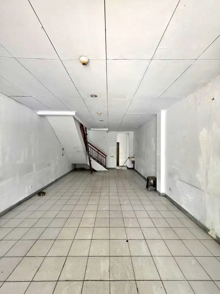 DISEWAKAN RUKO 2 LANTAI BERSIH RAPIH SIAP PAKAI