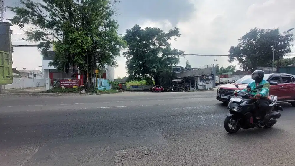 Tanah Posisi Strategis Pinggir Jalan Raya Siliwangi Bekasi Timur