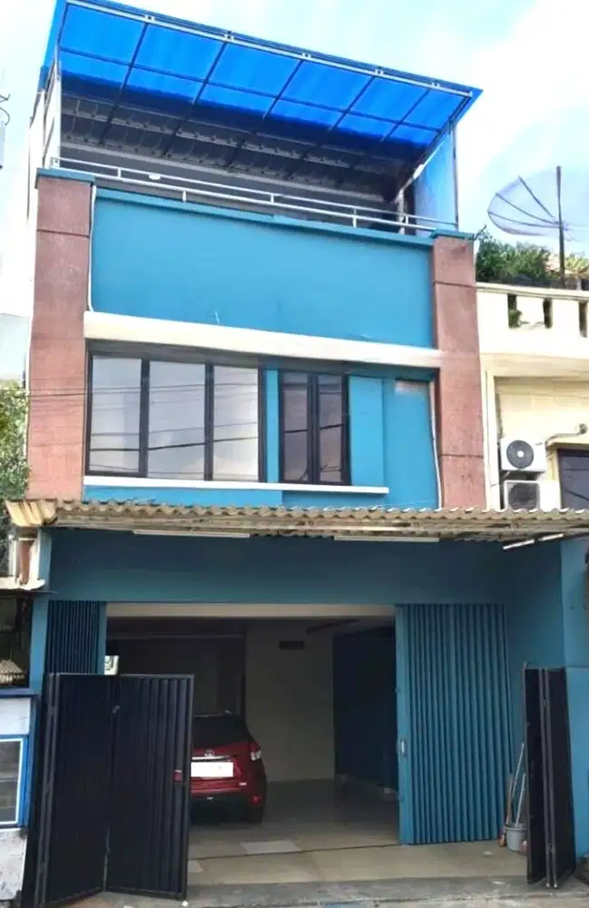 TURUN HARGA Ruko Strategis di Pos Pengumben Kebon Jeruk