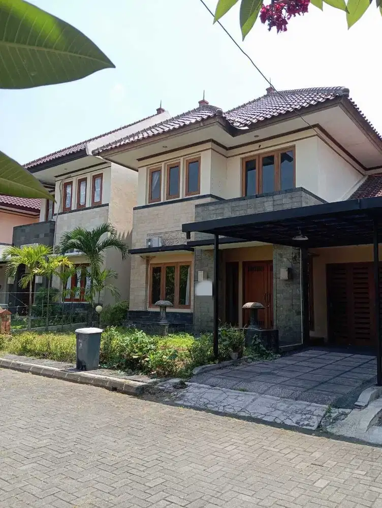 Rumah Mewah di Jogja Regency Dekat UGM, Atma Jaya, Ambarrukmo Plaza