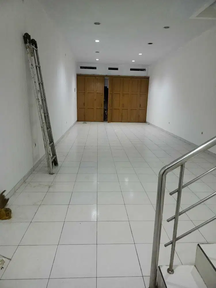 Disewakan Ruko 2 Lantai Siap Pakai di Ciremai Raya Cirebon