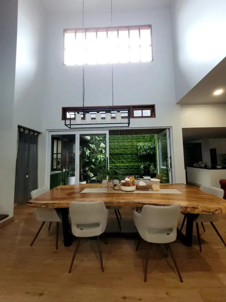 Rumah Semi Furnished 2 Lantai Minimalis Di Taman Senayan Bintaro Jaya GB-16023