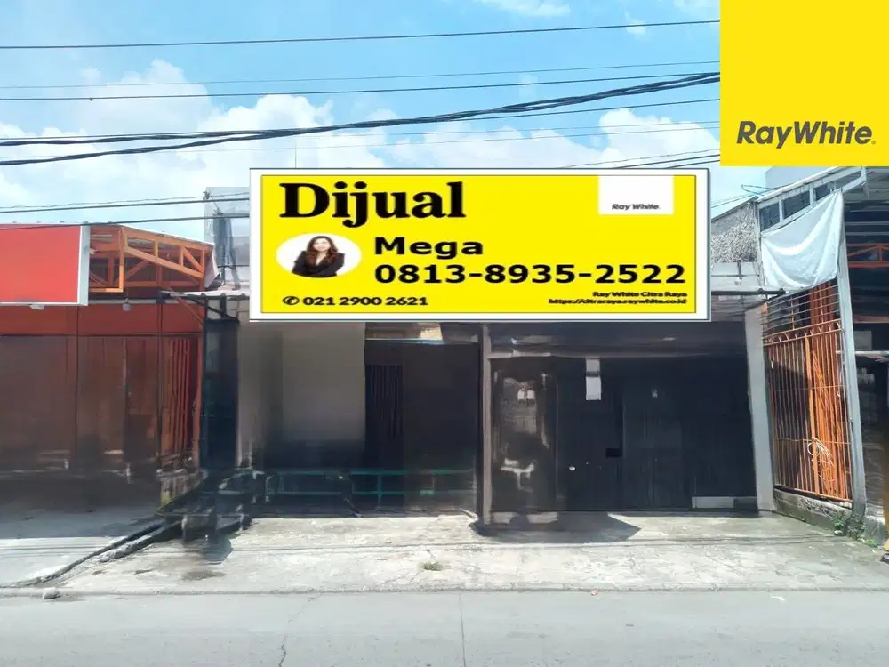 Jual Rumah Luas 180m2 yg Nyaman bebas banjir di Cluster Taman Chrysant