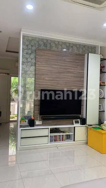 Dijual rumah nyaman dan bagus di Grand Orchard