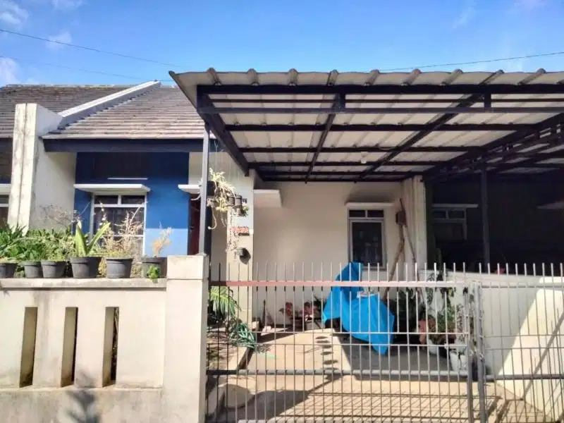 Rumah Siap Huni Lt103/50 Hrg500jt Di Permata Biru Cibiru Bandung.