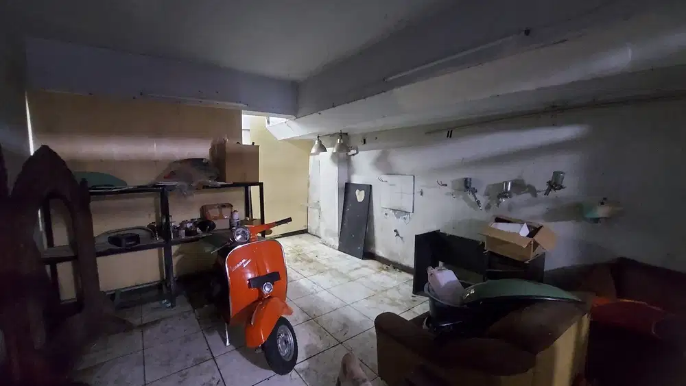 RUKO di tepi Jalan Raya Pasar Minggu