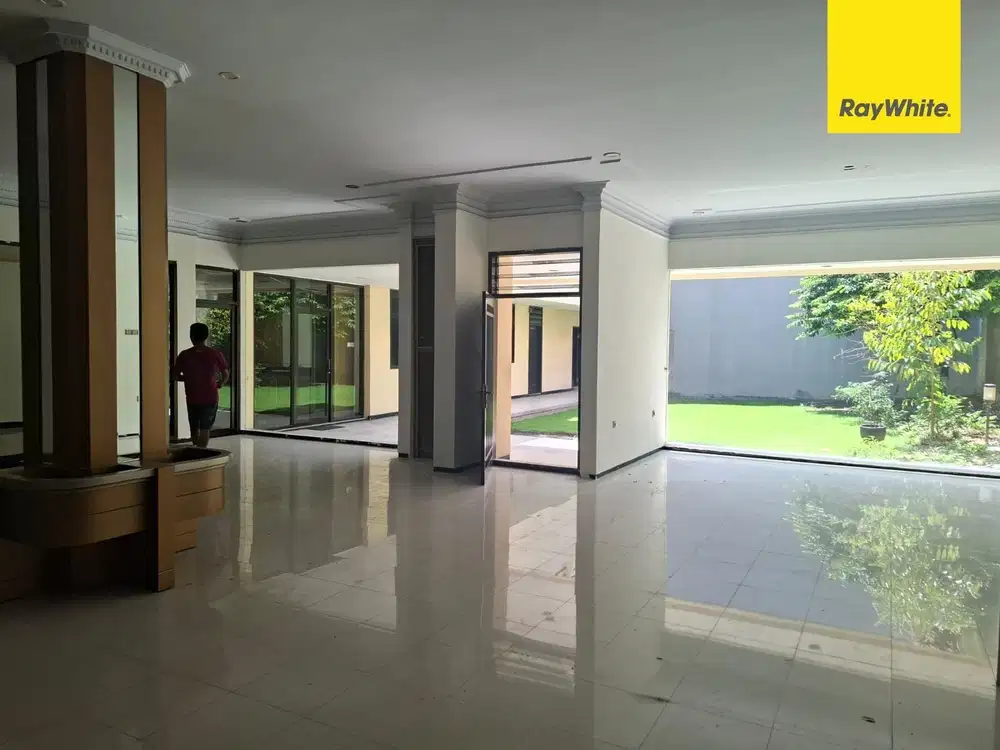 Disewakan Rumah Usaha Raya Manyar Kertoarjo Surabaya