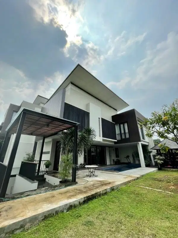 Rumah hommy & straregis dalam town house di cilandak timur jaksel
