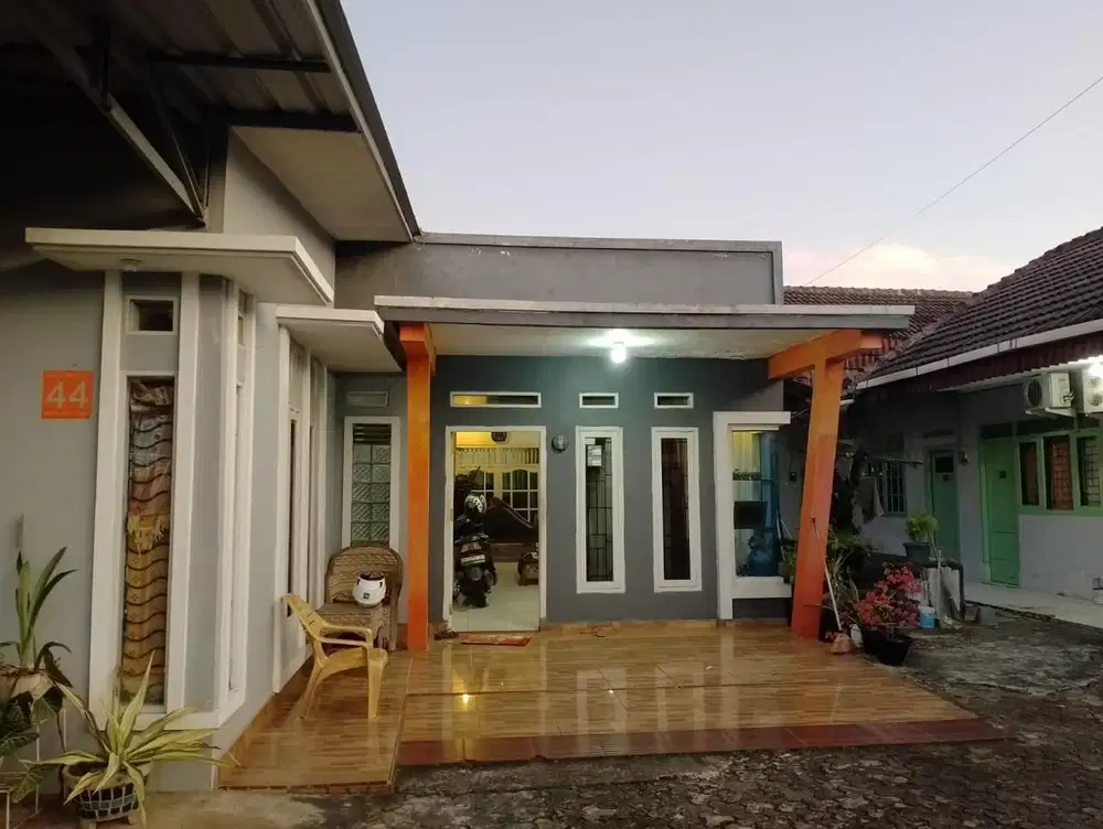JUAL CEPAT ! Rumah 1 Lantai dan Kost 6 Pintu di Pahoman Bandar Lampung