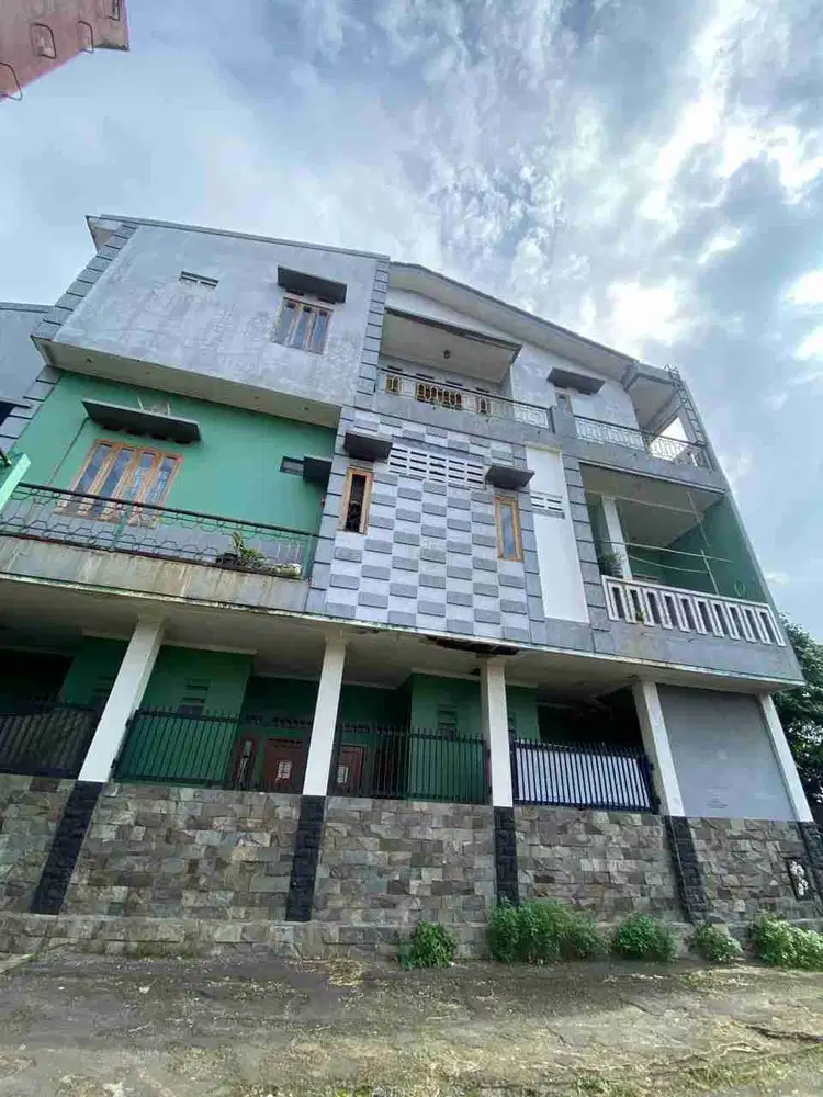 DIJUAL RUMAH KOS UI dan RUMAH UTAMA di DEPOK