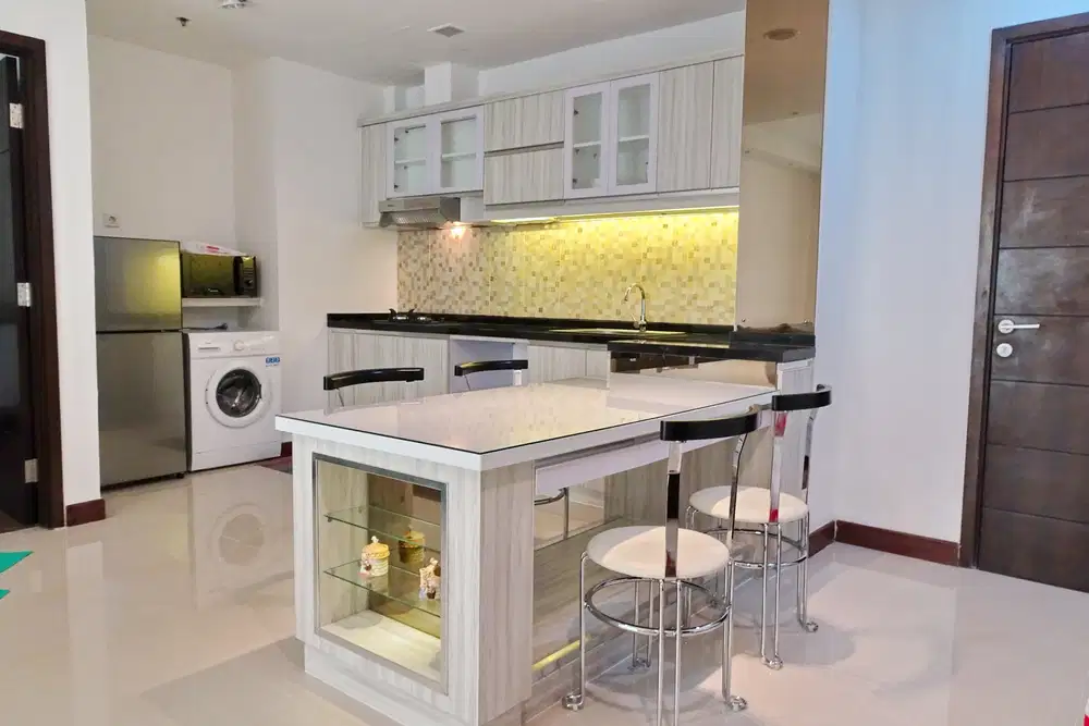 Apartemen AKR Gallery West 2 BR Furnished dekat MNC Kebon Jeruk