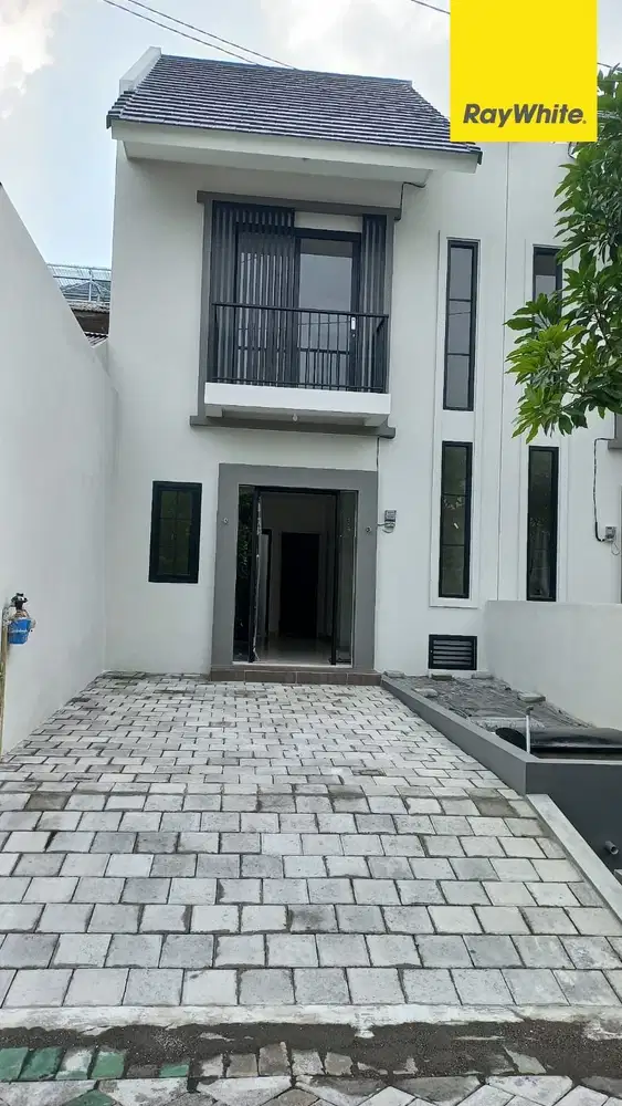 Dijual Rumah 2 lantai di Rungkut Menanggal Selatan Surabaya