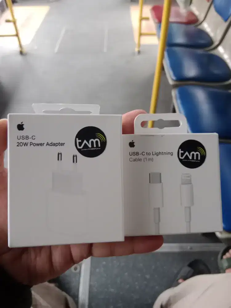 Adaptor Original Tam Iphone 20watt+Kabel Data Tipe C To Lighting(New)