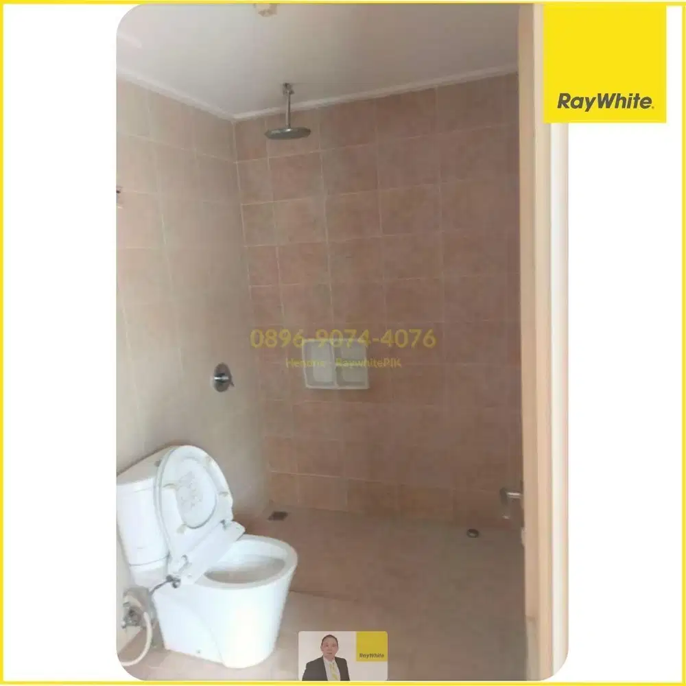 Rumah Asri  dan nyaman di Cluster Garden House PIK