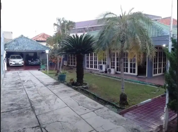 Dijual Rumah Besar di lokasi Strategis Utan Kayu Matraman