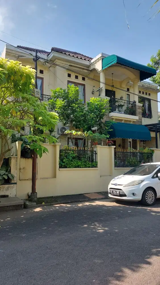 Dijual rumah di Mandar Utama,  Bintaro Jaya lokasi nyaman dan strategis (nego)