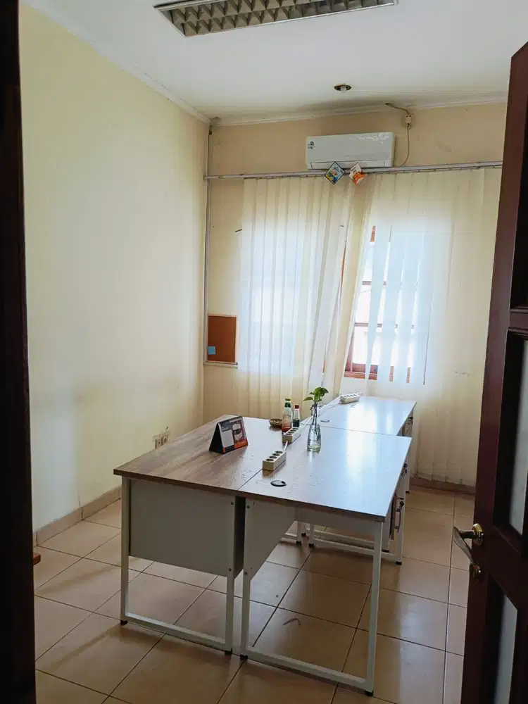 Rumah untuk Tempat Tinggal atau Kantor – Benhil, Pejompongan, Jakarta Pusat