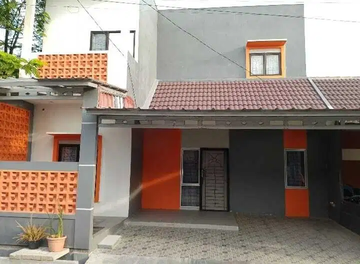Dijual cepat Rumah 2lt di Mutiara Gading City Cluster Madrid , Bekasi